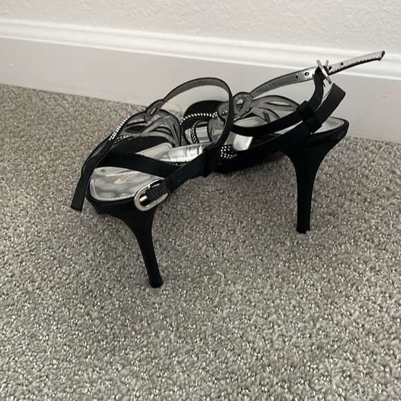 Nina Heels - Picture 3 of 4